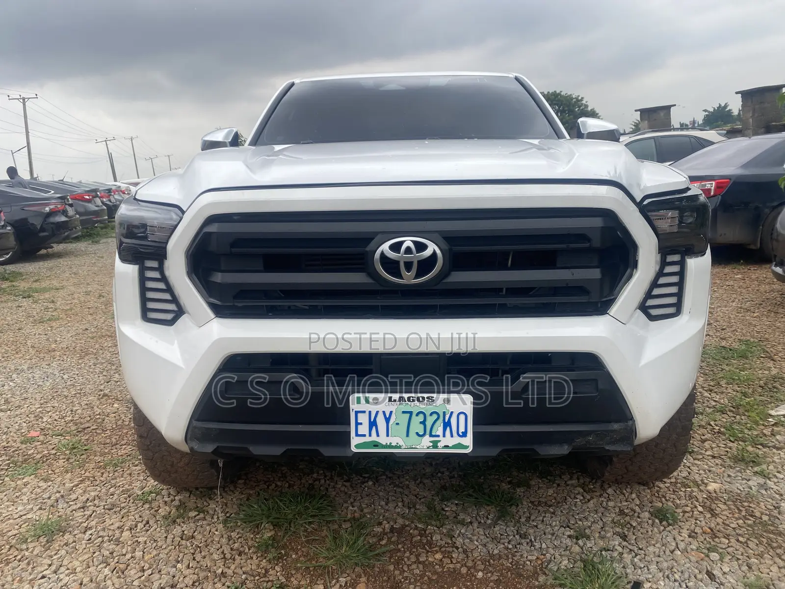 Toyota Tacoma 2024 White