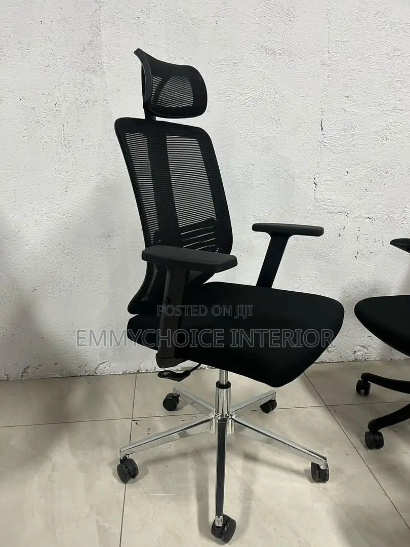 Black Ergonomic Mesh Office Chair With Headrest