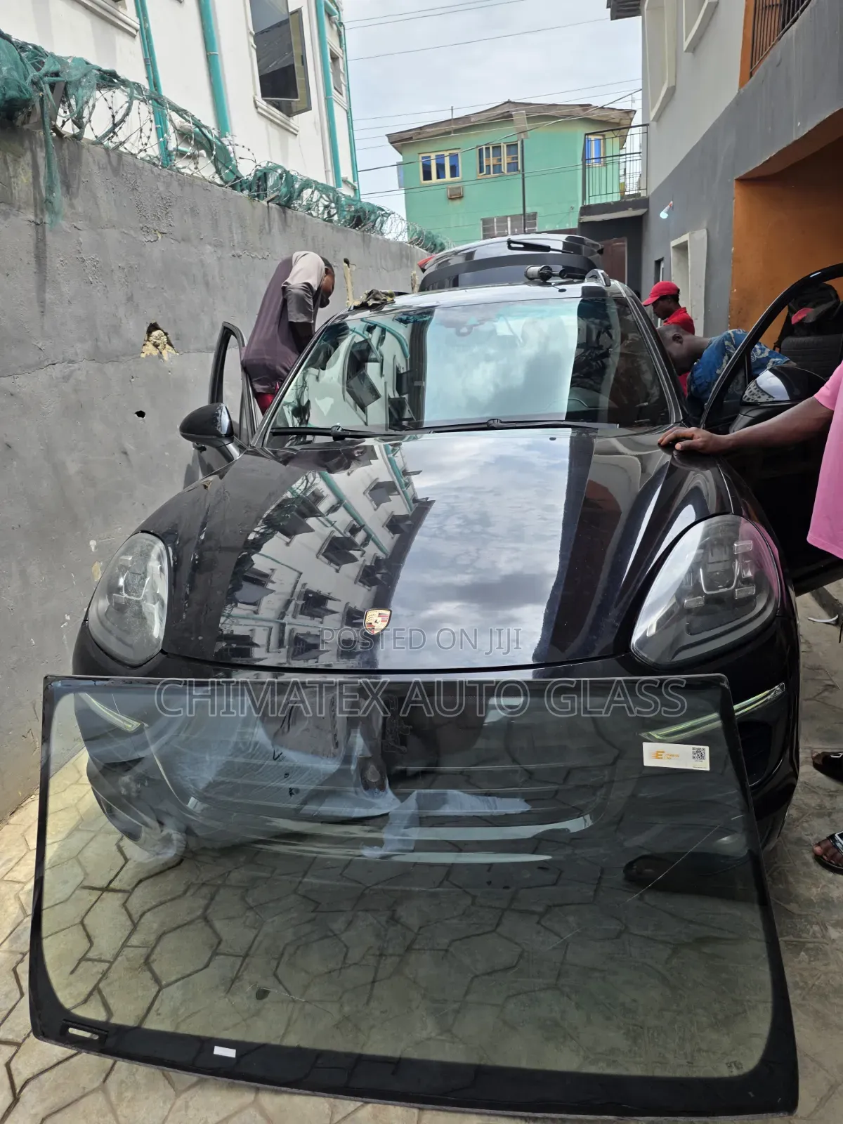 Porsche Cayanne 2019 Windscreen Glass Available Installed at Chimatex