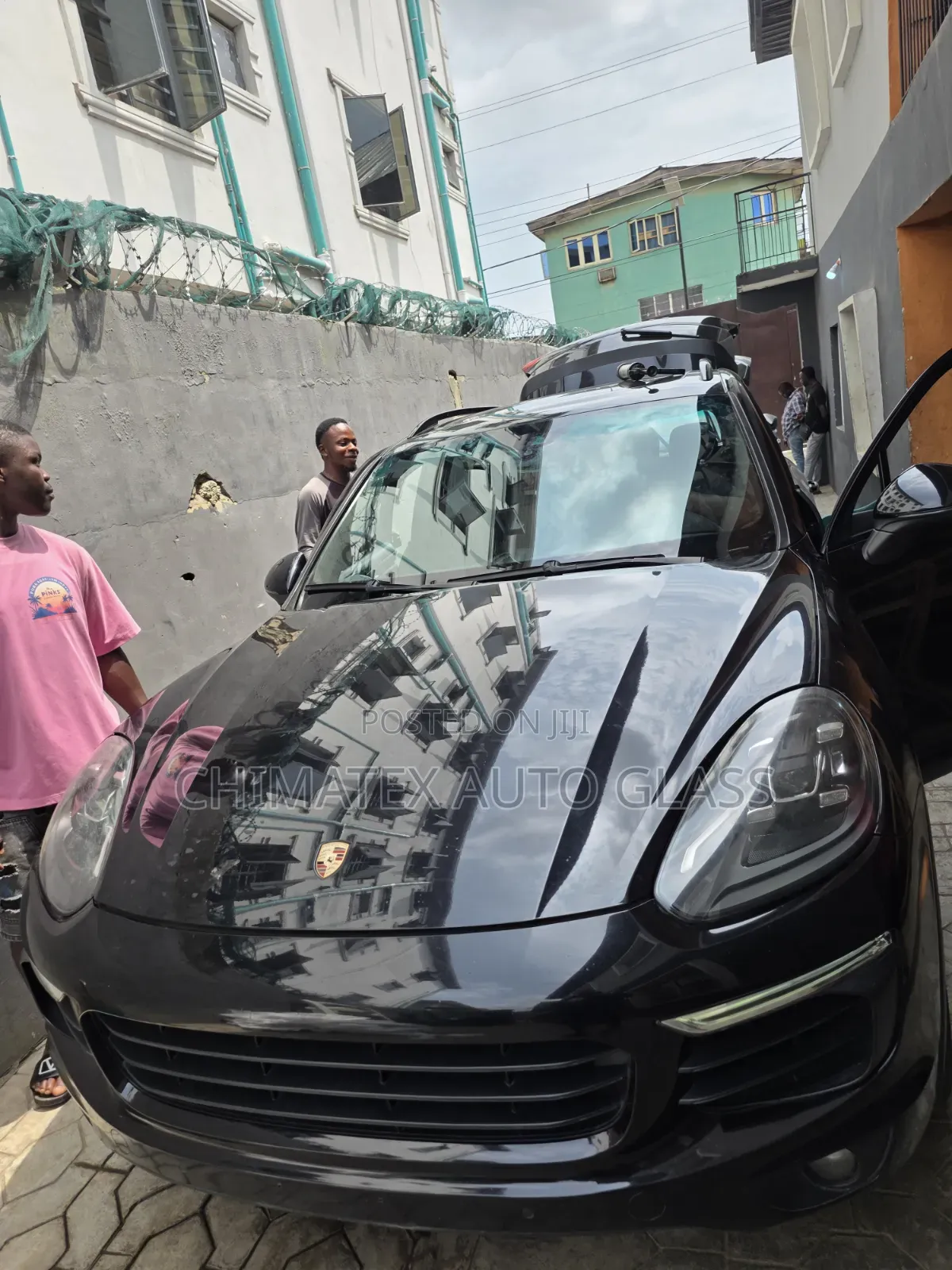 Porsche Cayanne 2019 Windscreen Glass Available Installed at Chimatex
