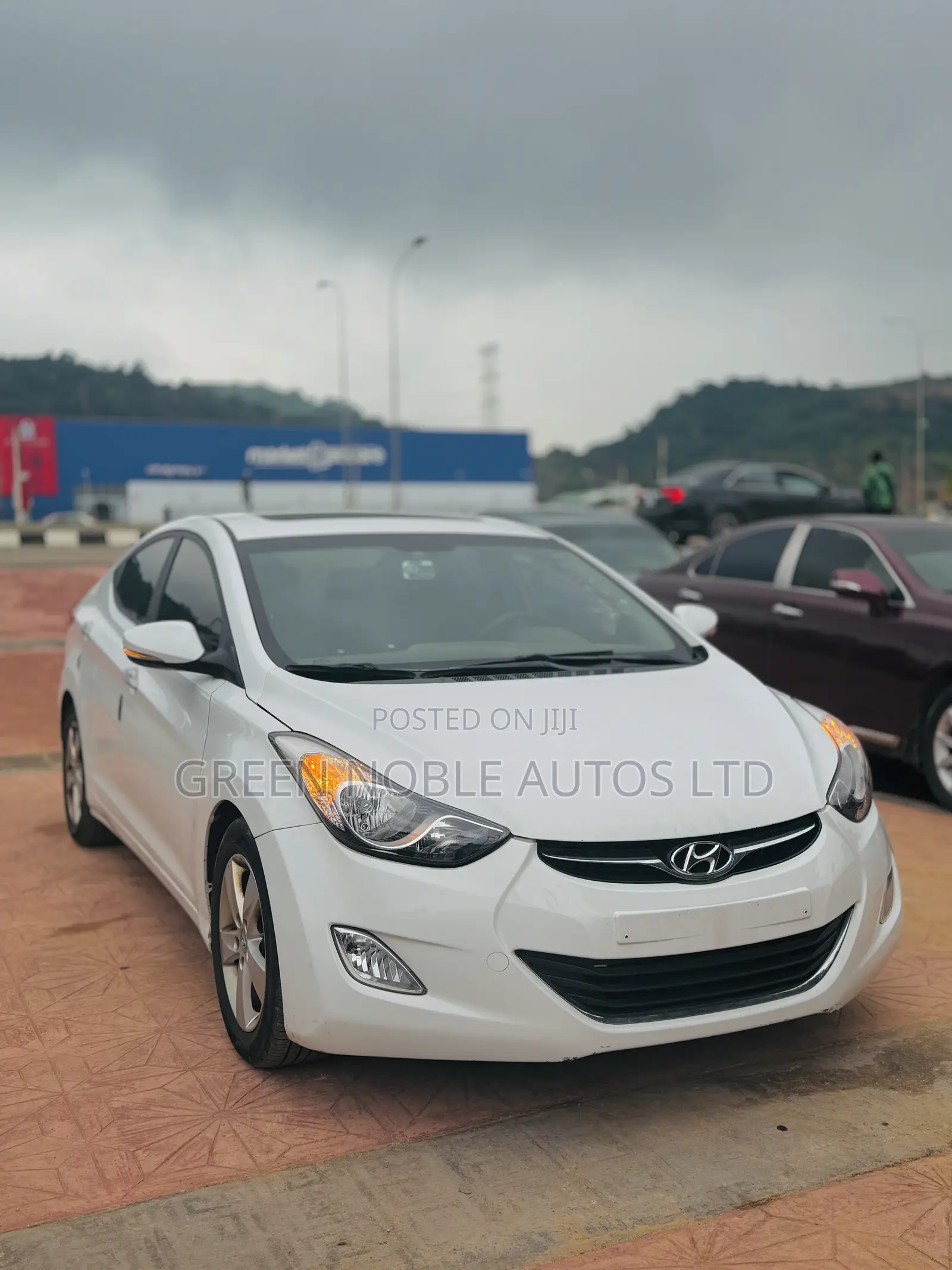 Hyundai Elantra GLS Sedan FWD (1.8L 4cyl 6M) 2013 White