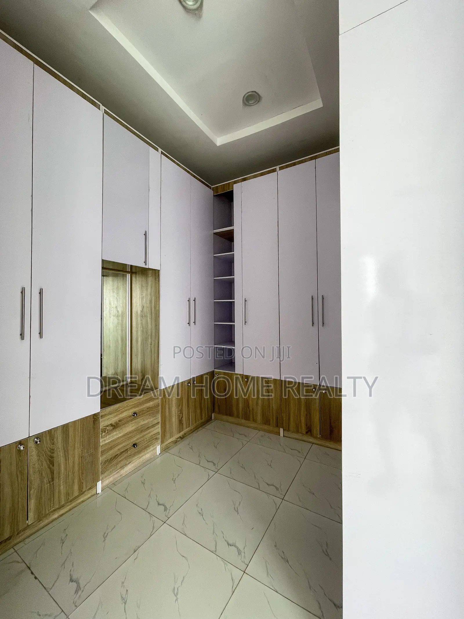 1bdrm Apartment in Ikota for rent