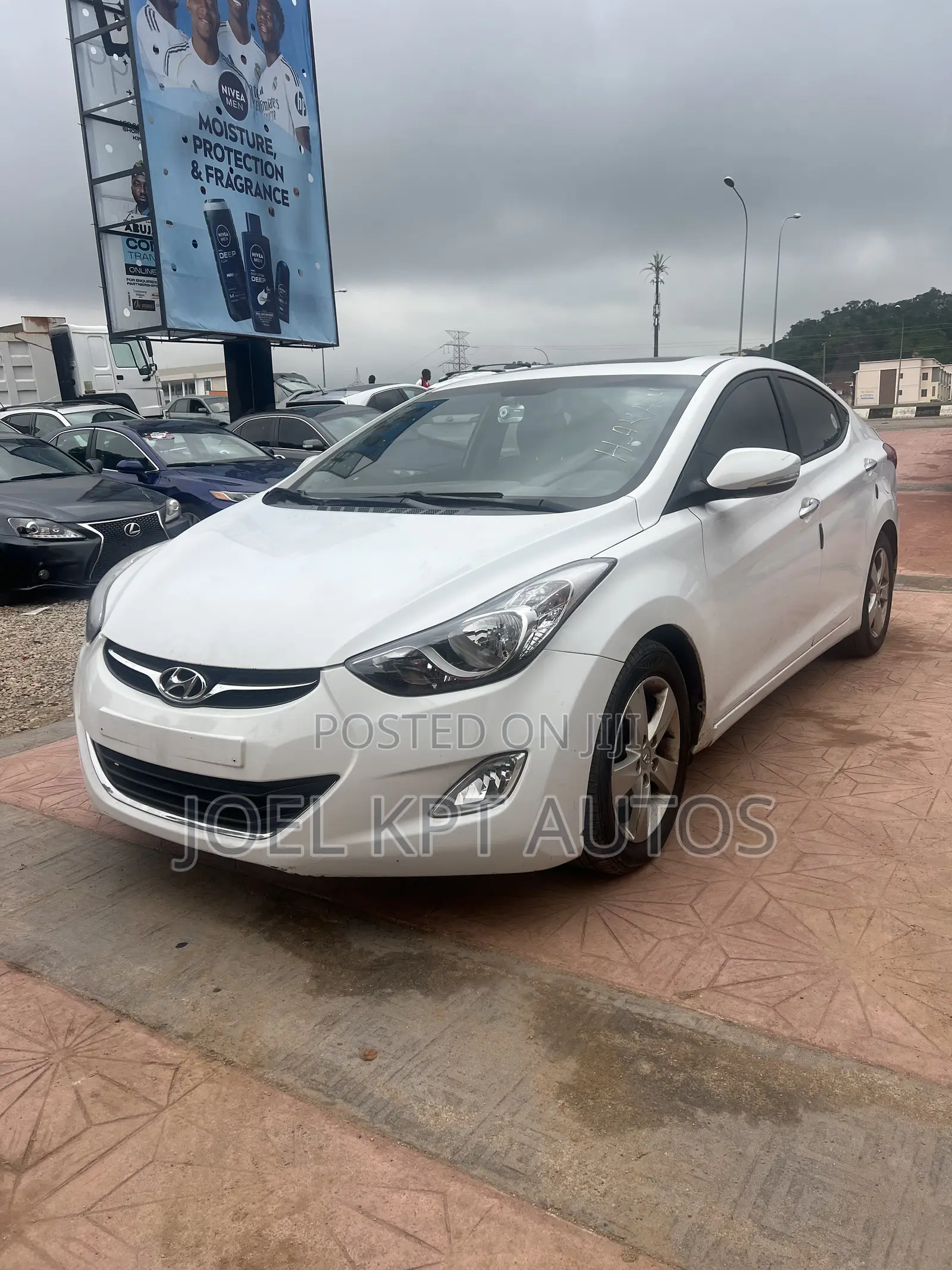 Hyundai Avante 2012 White