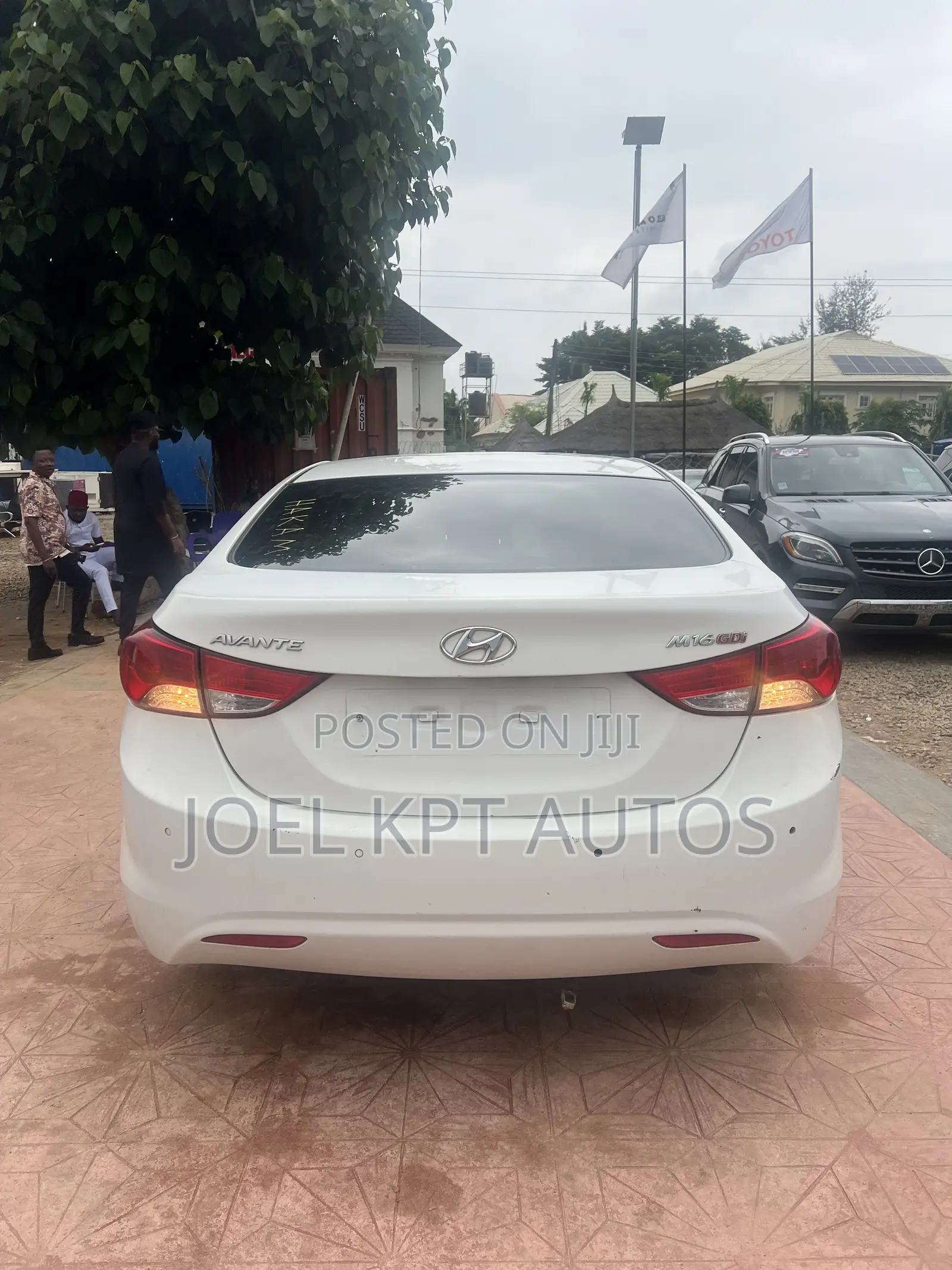 Hyundai Avante 2012 White