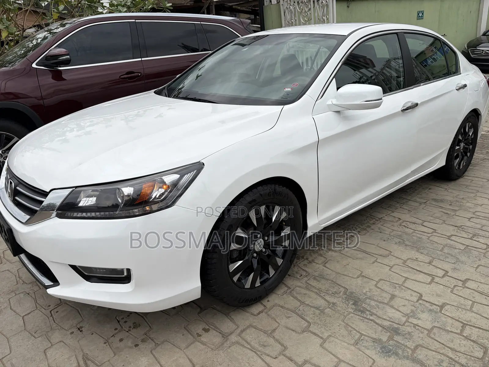 Honda Accord LX 4dr Sedan FWD (2.4L 4cyl 2A) 2013 White