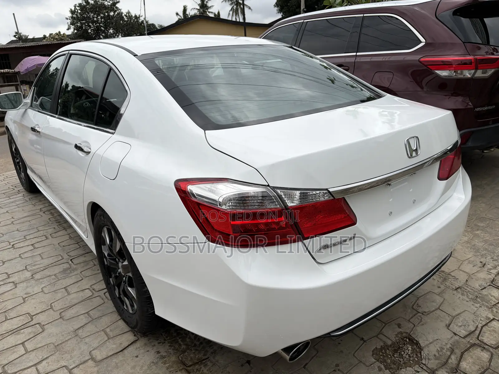 Honda Accord LX 4dr Sedan FWD (2.4L 4cyl 2A) 2013 White