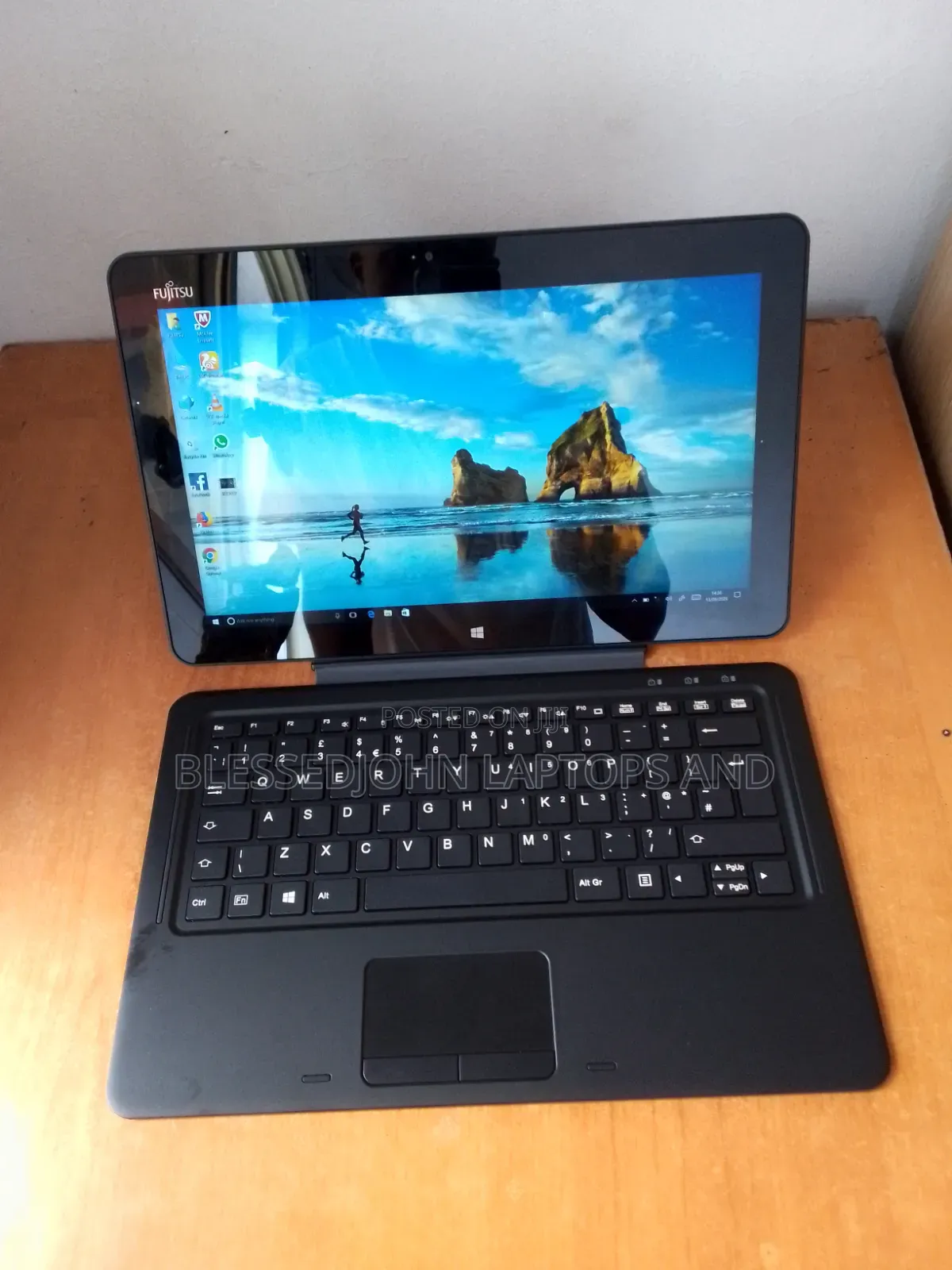 Laptop Fujitsu Stylistic Q702 4GB Intel Core i3 SSD 128GB