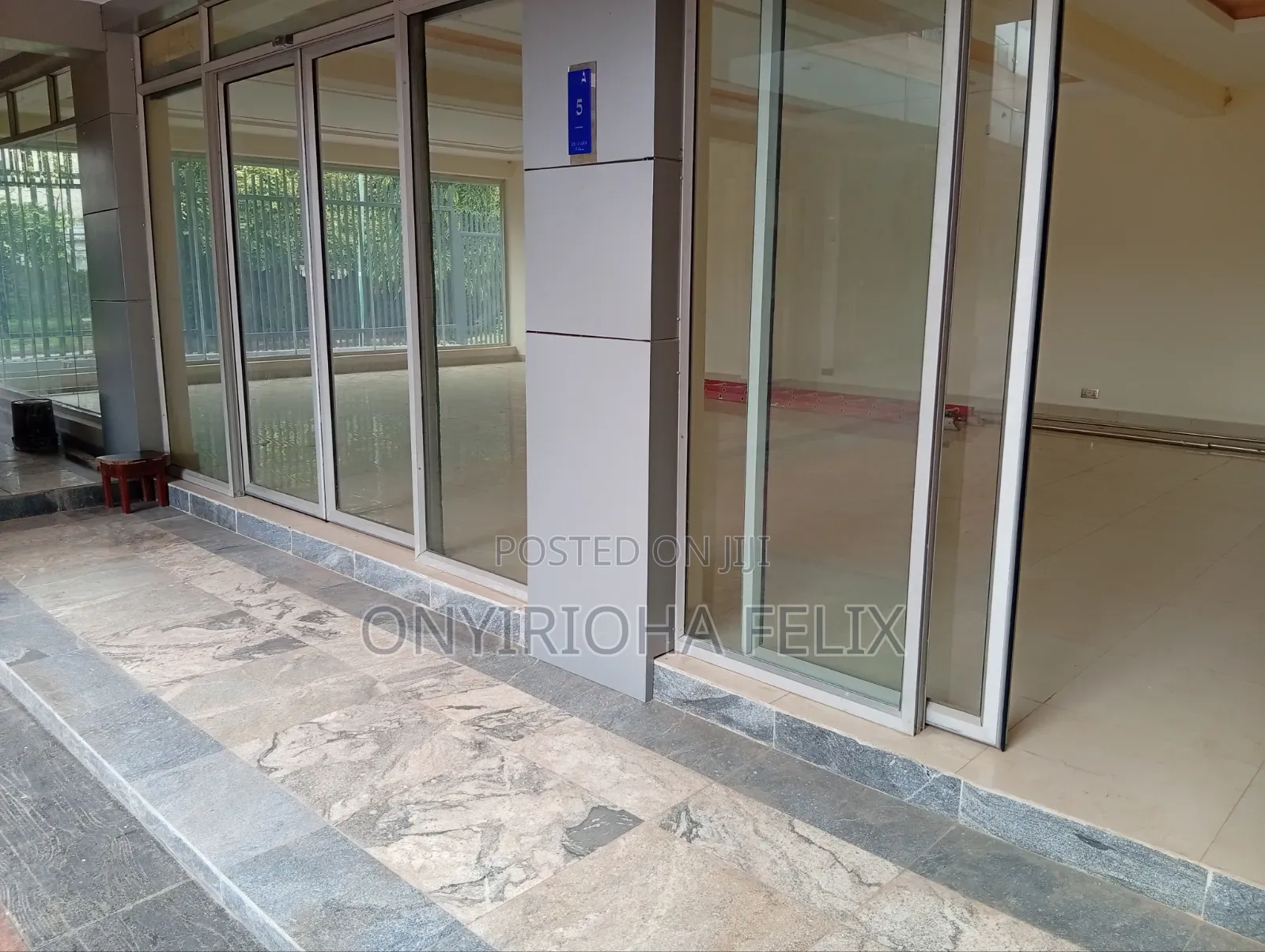 75sqm Shop/Office