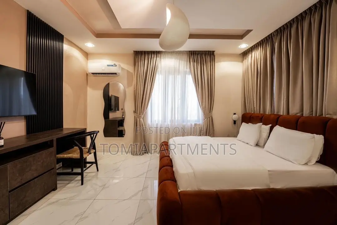 Luxury 3 Bedroom Shortlet Apartment in Ikate, Lekki