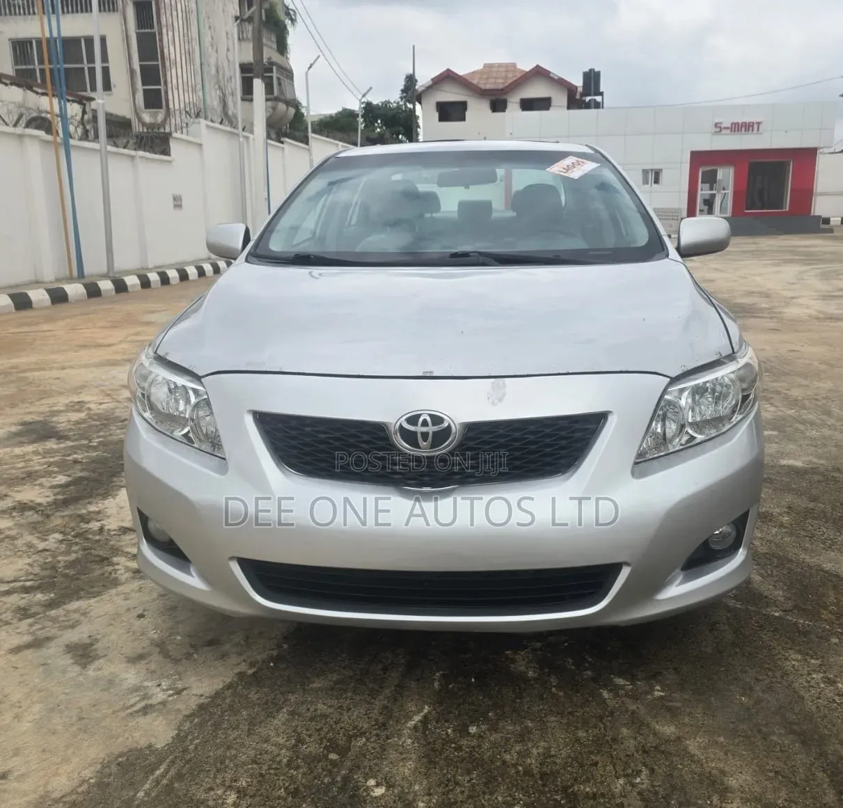Toyota Corolla LE 4dr Sedan (1.8L 4cyl 4A) 2010 Silver