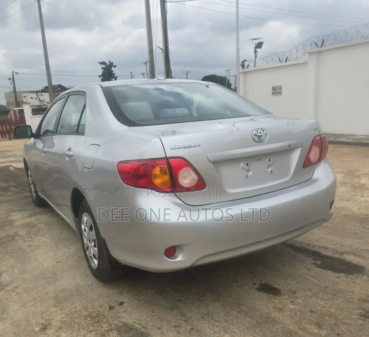 Toyota Corolla LE 4dr Sedan (1.8L 4cyl 4A) 2010 Silver