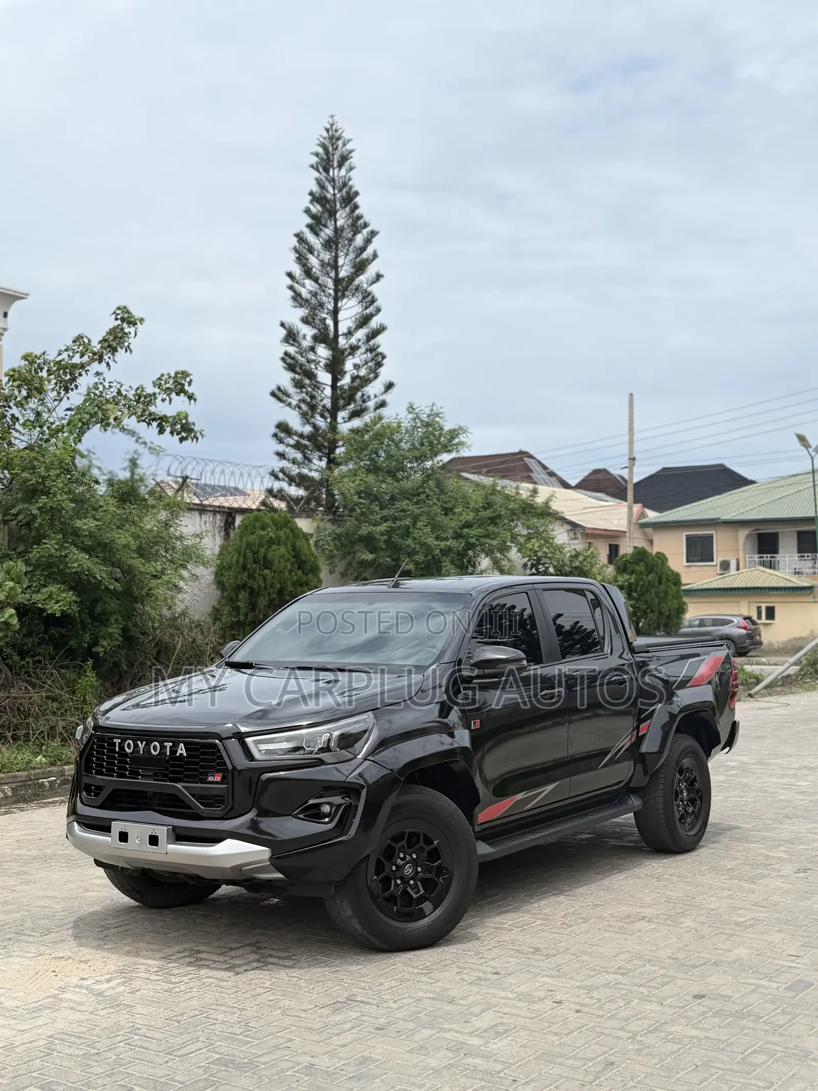 Toyota Hilux 2021 Black