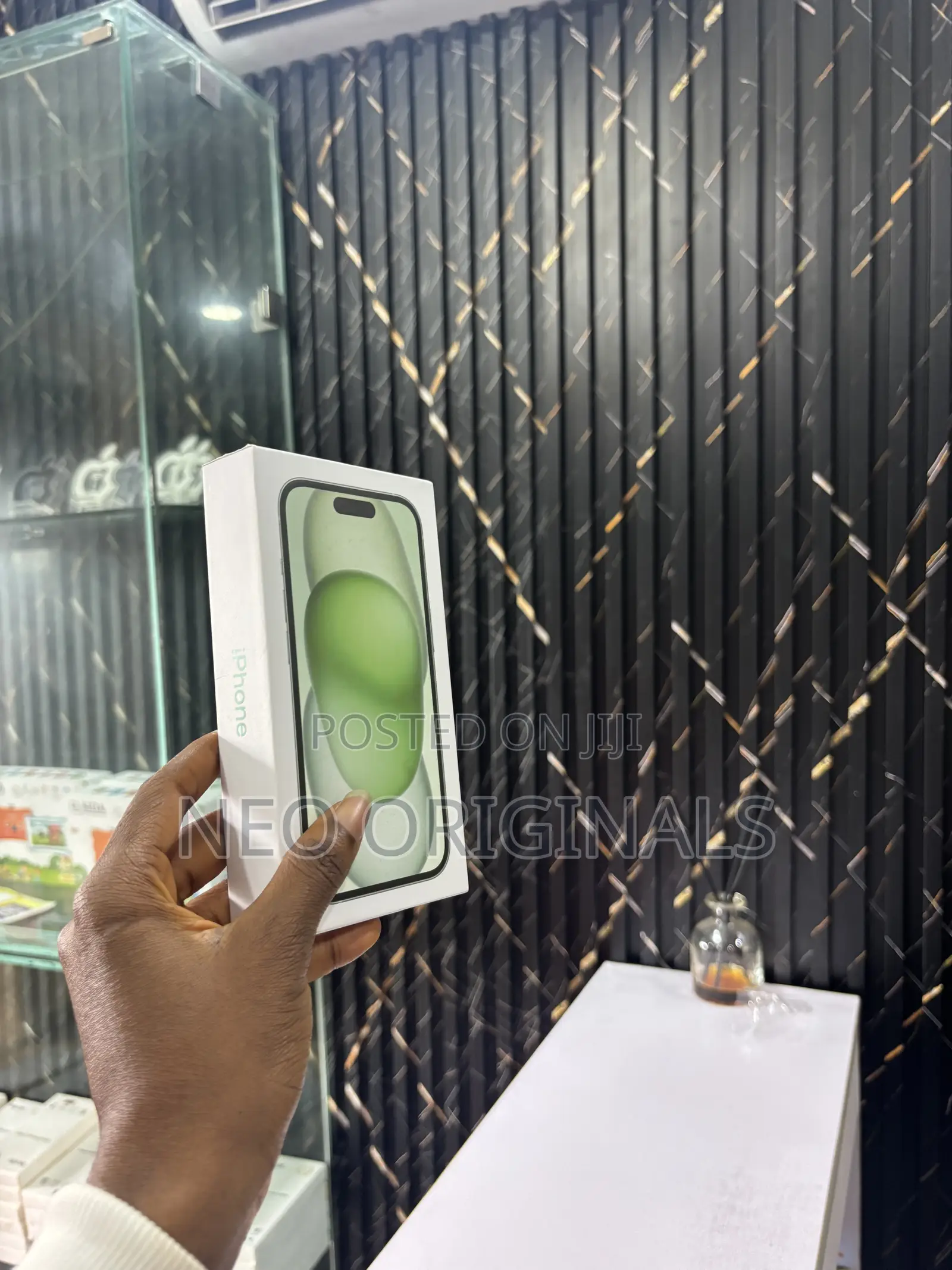 New Apple iPhone 15 128 GB Green