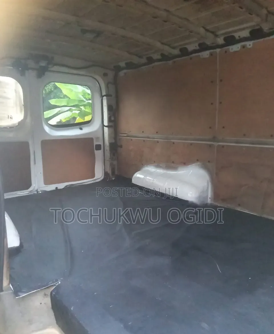 Nissan NV200 2011 White