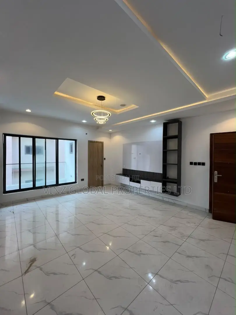2bdrm Apartment in Lekki for rent