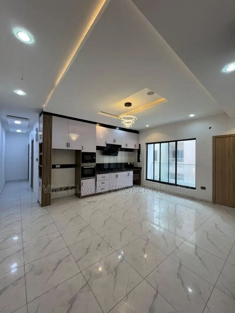 2bdrm Apartment in Lekki for rent
