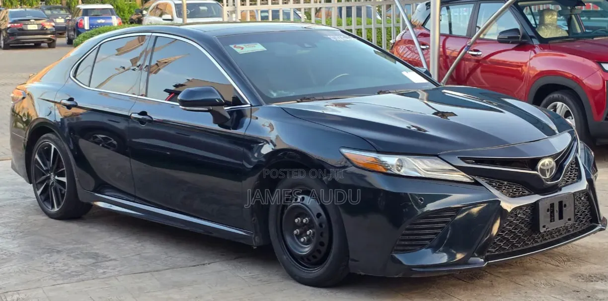 Toyota Camry 2018 Black