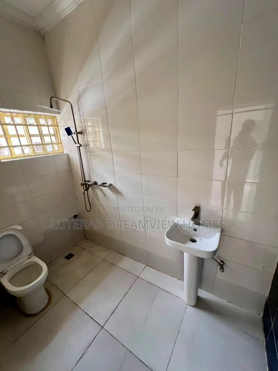 3bdrm Block of Flats in Jabi Main for rent