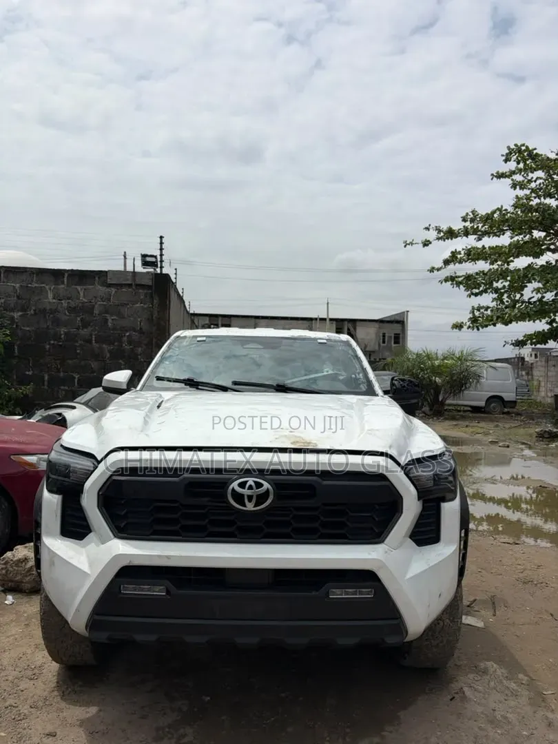 2025 Toyota Tacoma Windscreen Glass Available Installed at Chimatex