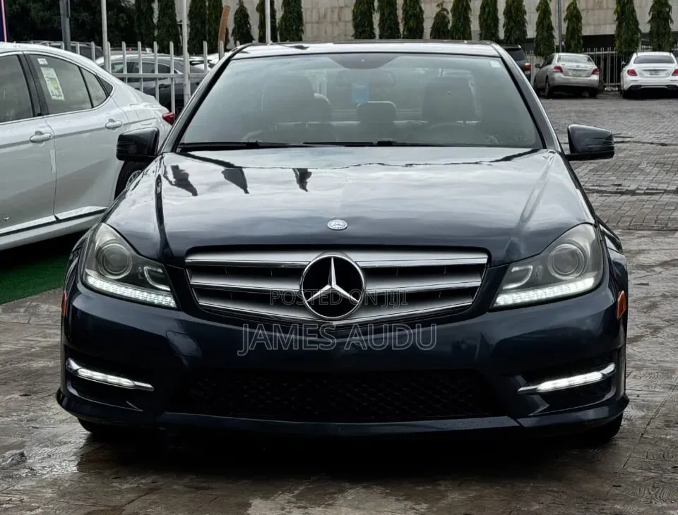 Mercedes-Benz C300 2014