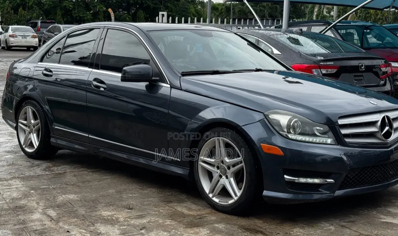 Mercedes-Benz C300 2014