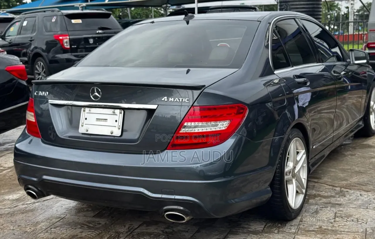 Mercedes-Benz C300 2014