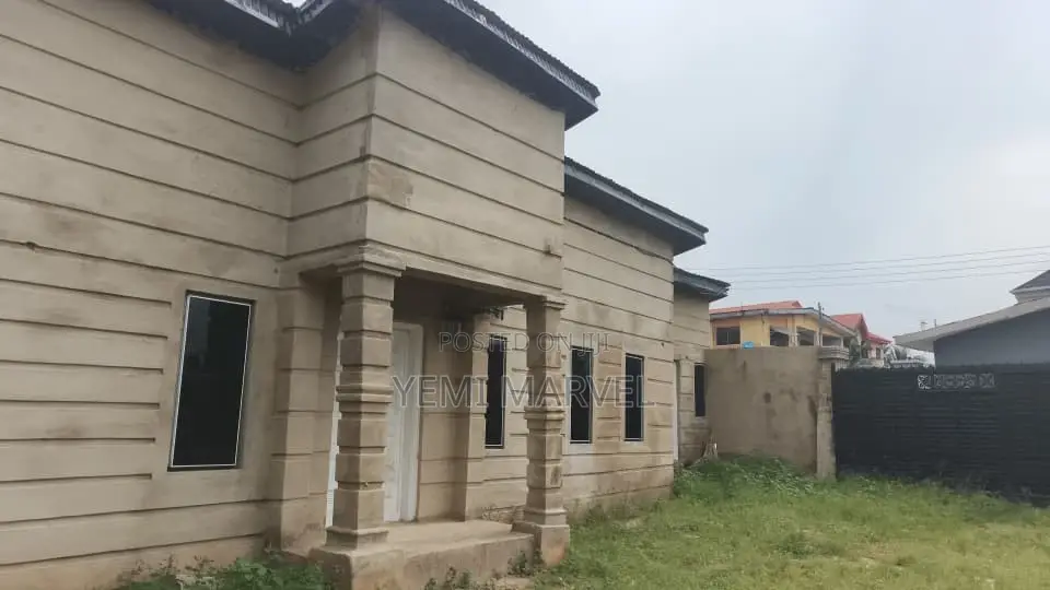1bdrm Bungalow in Johnson Awe, Oluyole for sale
