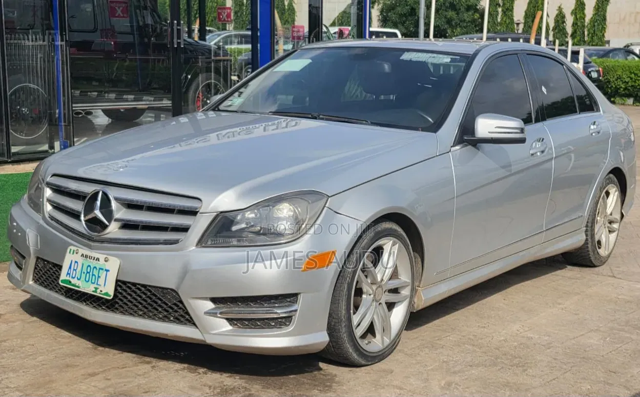 Mercedes-Benz C300 2013 Silver