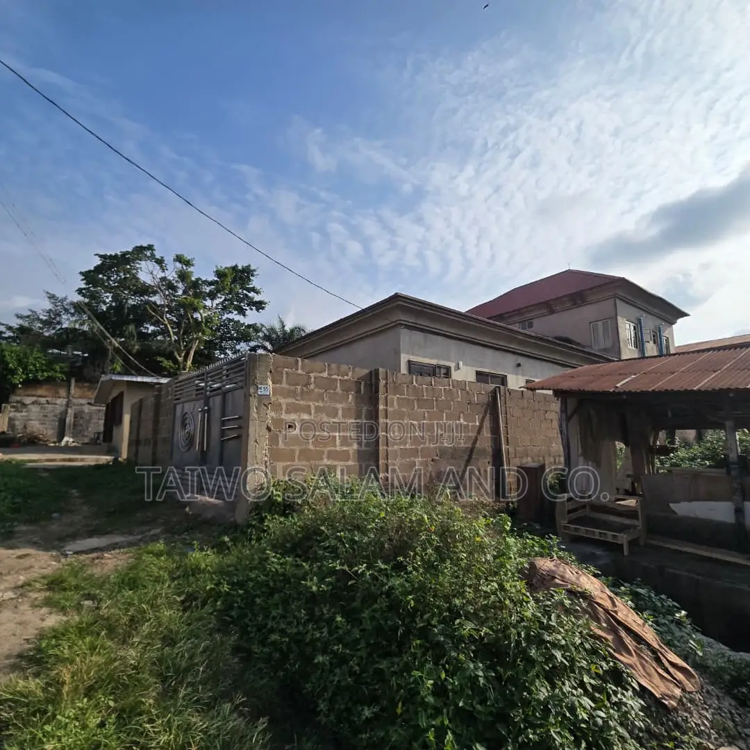1bdrm Apartment in Agbowo for rent