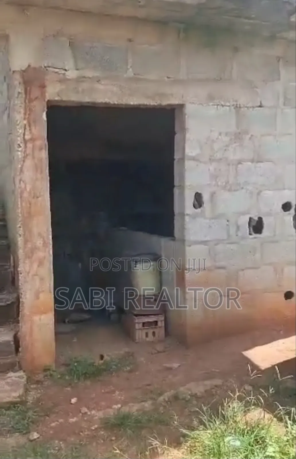 Distress Sale of Uncompleted Hotel That Can Be Converted at Baruwa