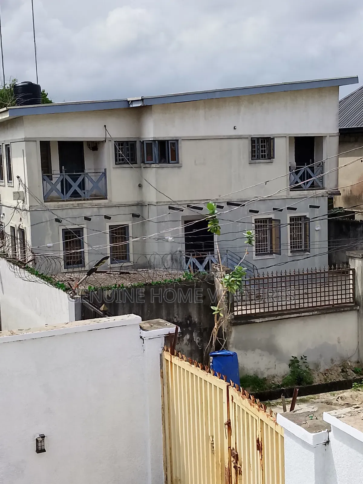 8bdrm Block of Flats in Ebute for sale