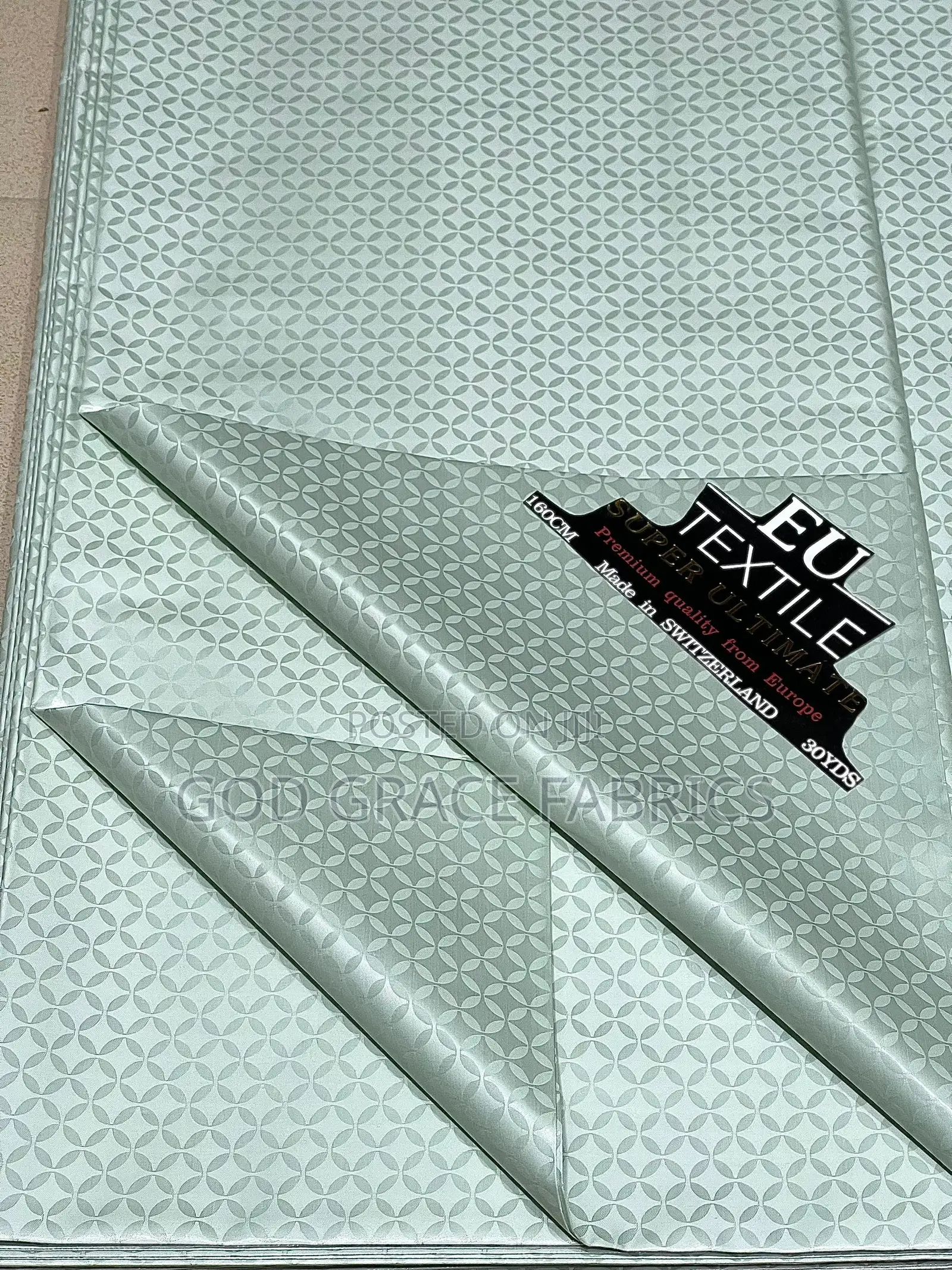 Super Ultimate Cotton Swiss Guinea Brocade