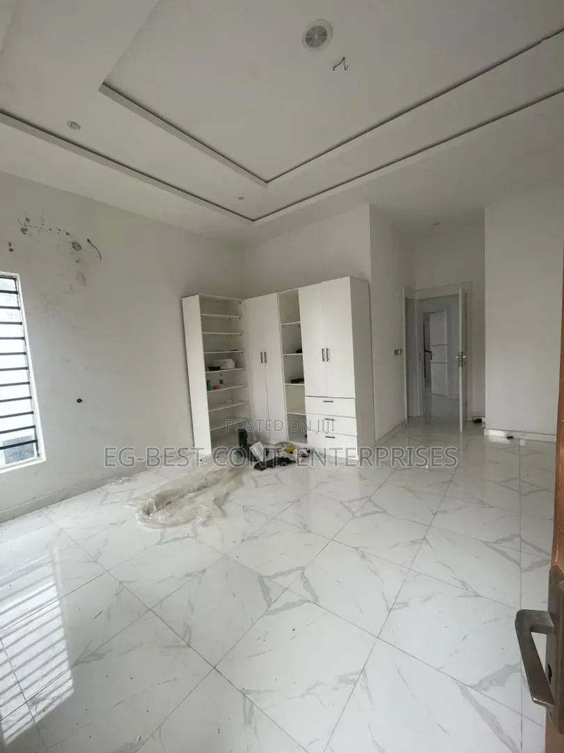 4bdrm Duplex in Ikota for rent