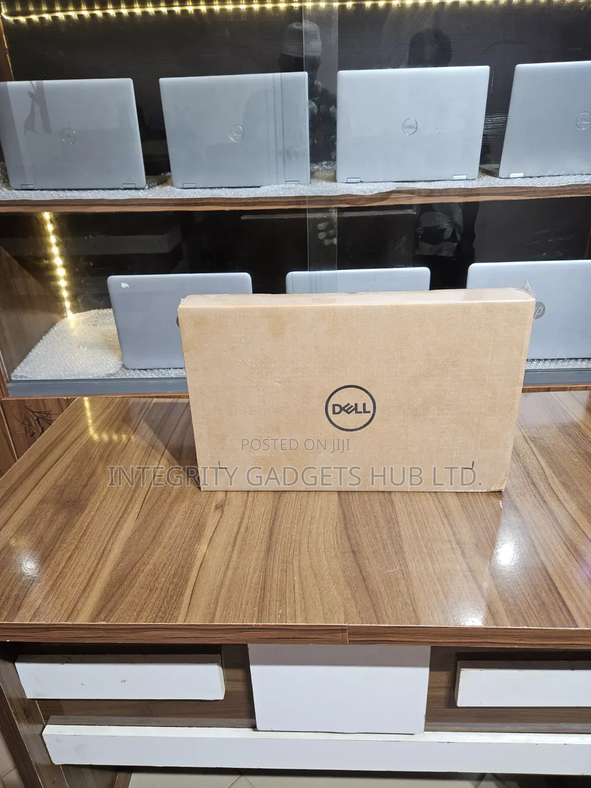 New Laptop Dell Latitude 3310 8GB Intel Core i3 SSD 128GB
