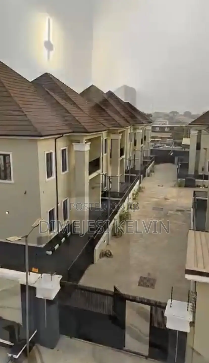 Furnished 4bdrm Duplex in Gaduwa for sale