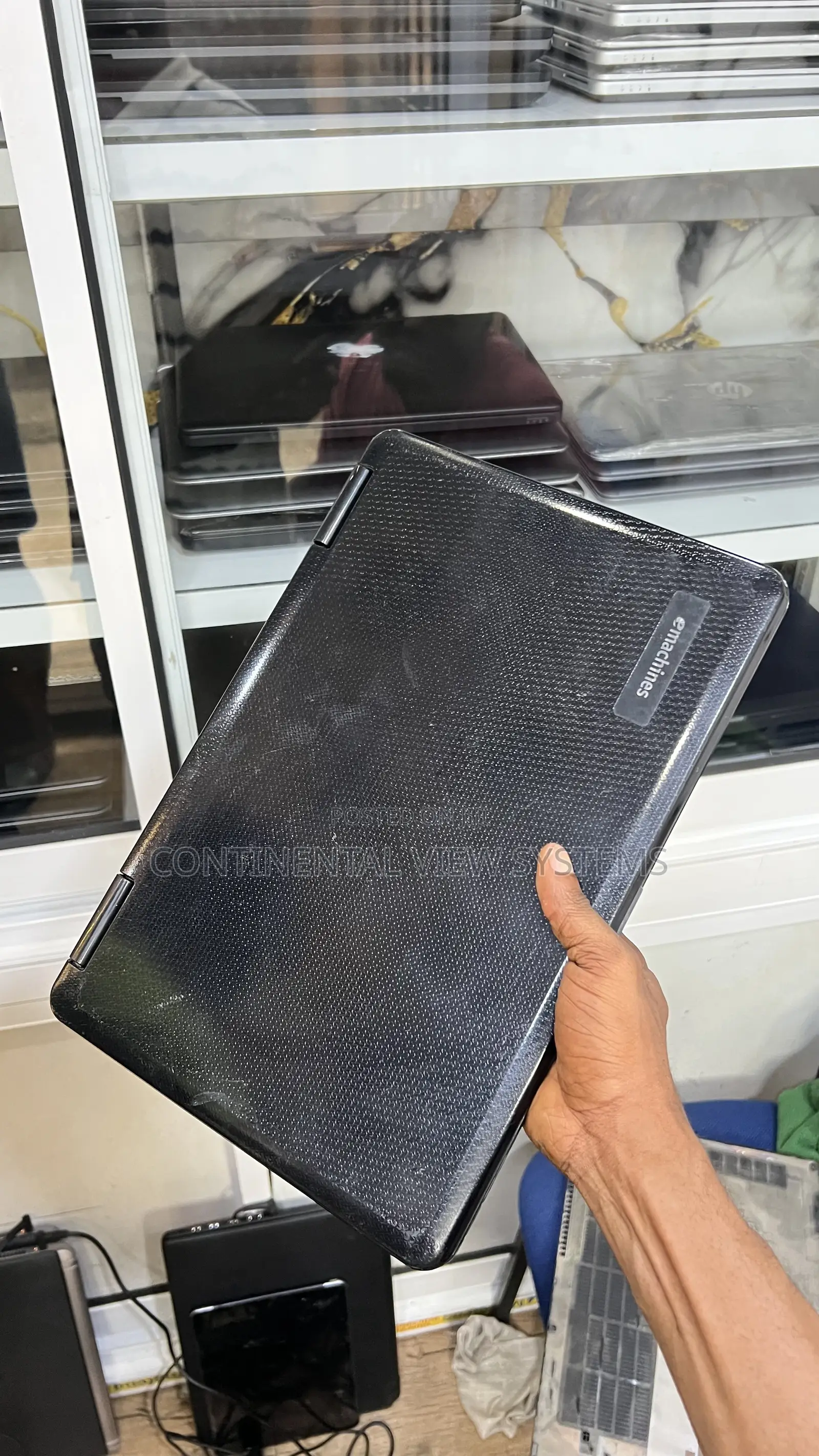 Laptop Acer eMachines E725 4GB Intel Pentium HDD 160GB