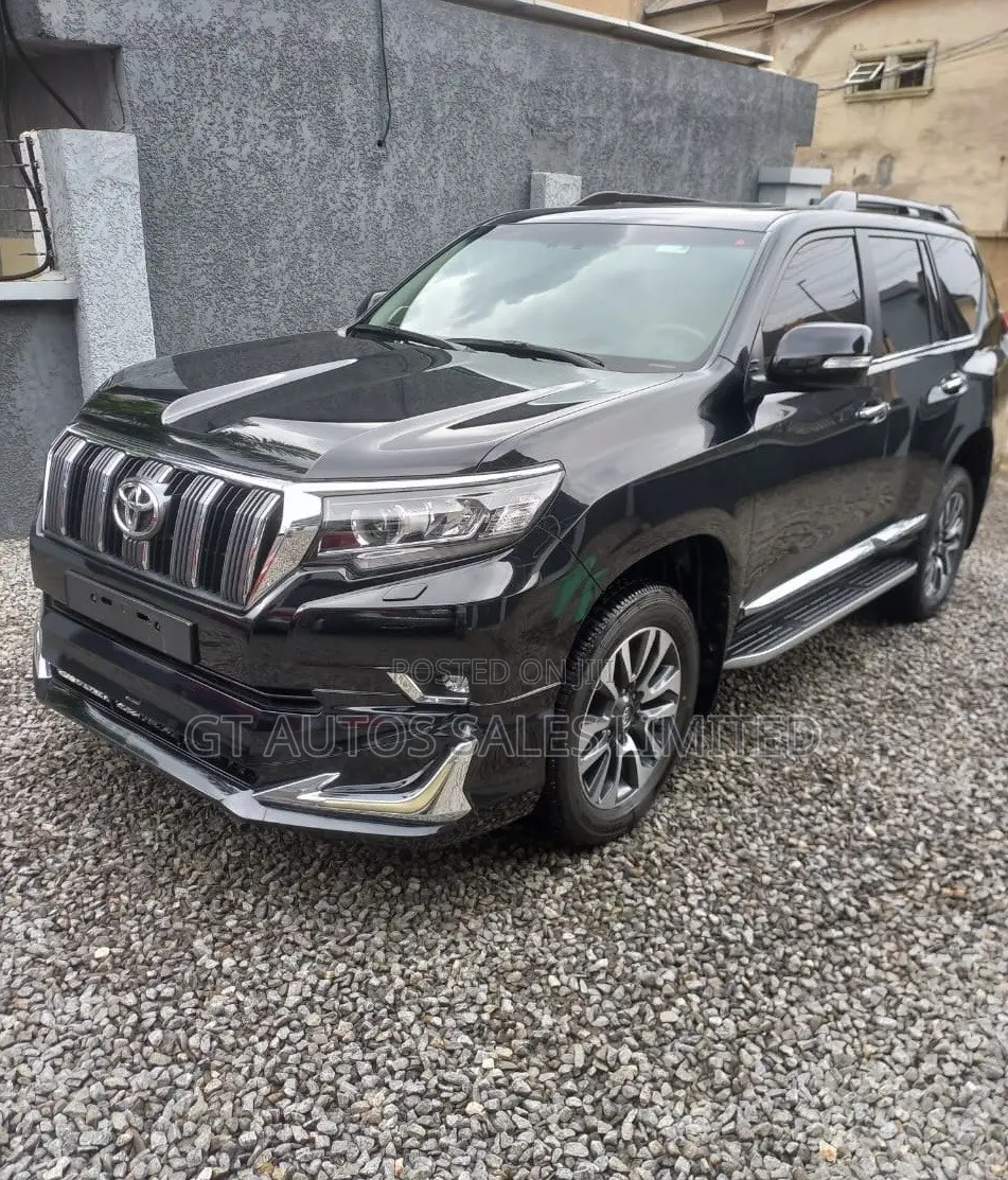 Toyota Land Cruiser Prado 2023 Black