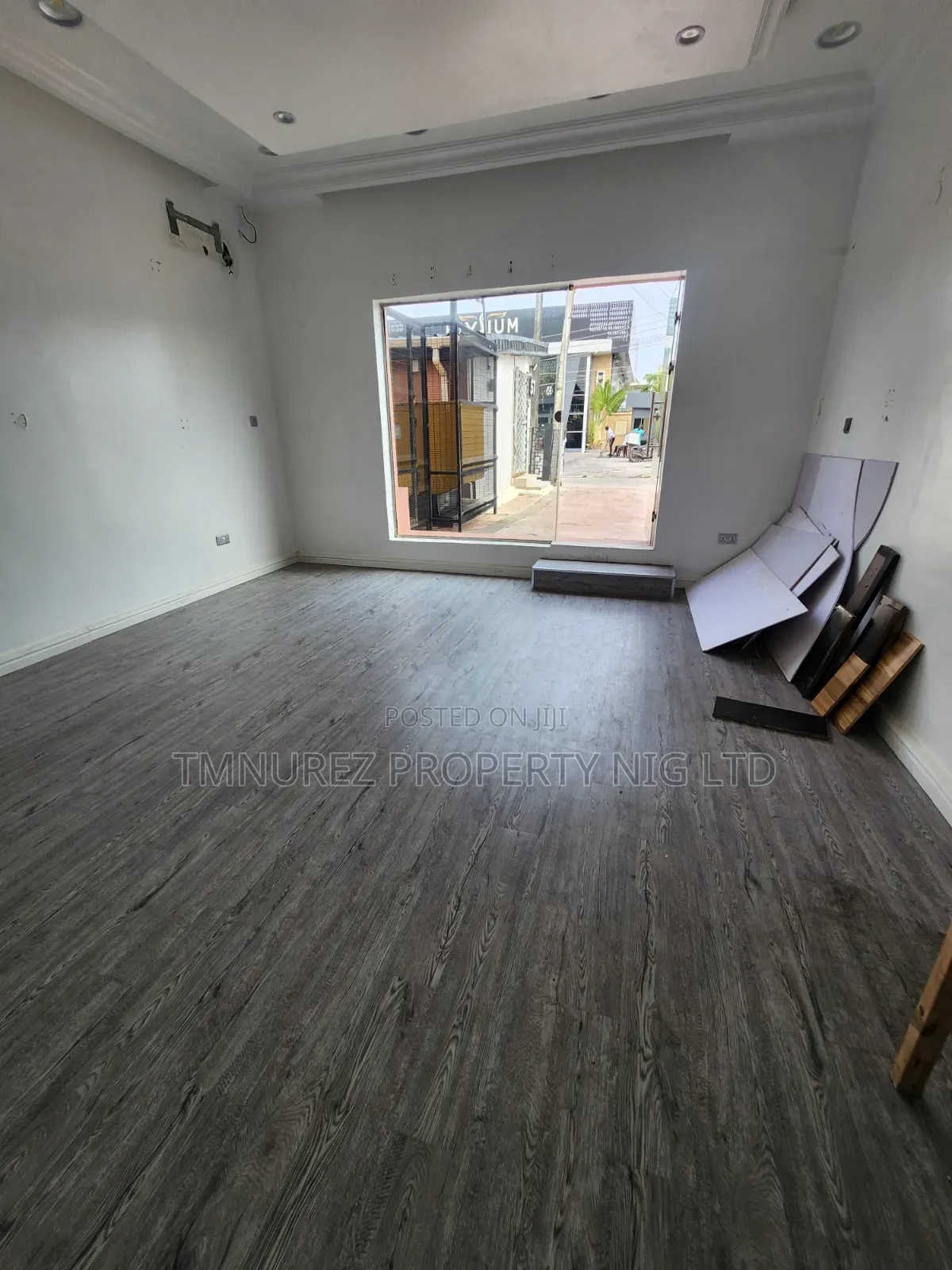 Groundfloor Shop for Rent Lekki Phase1