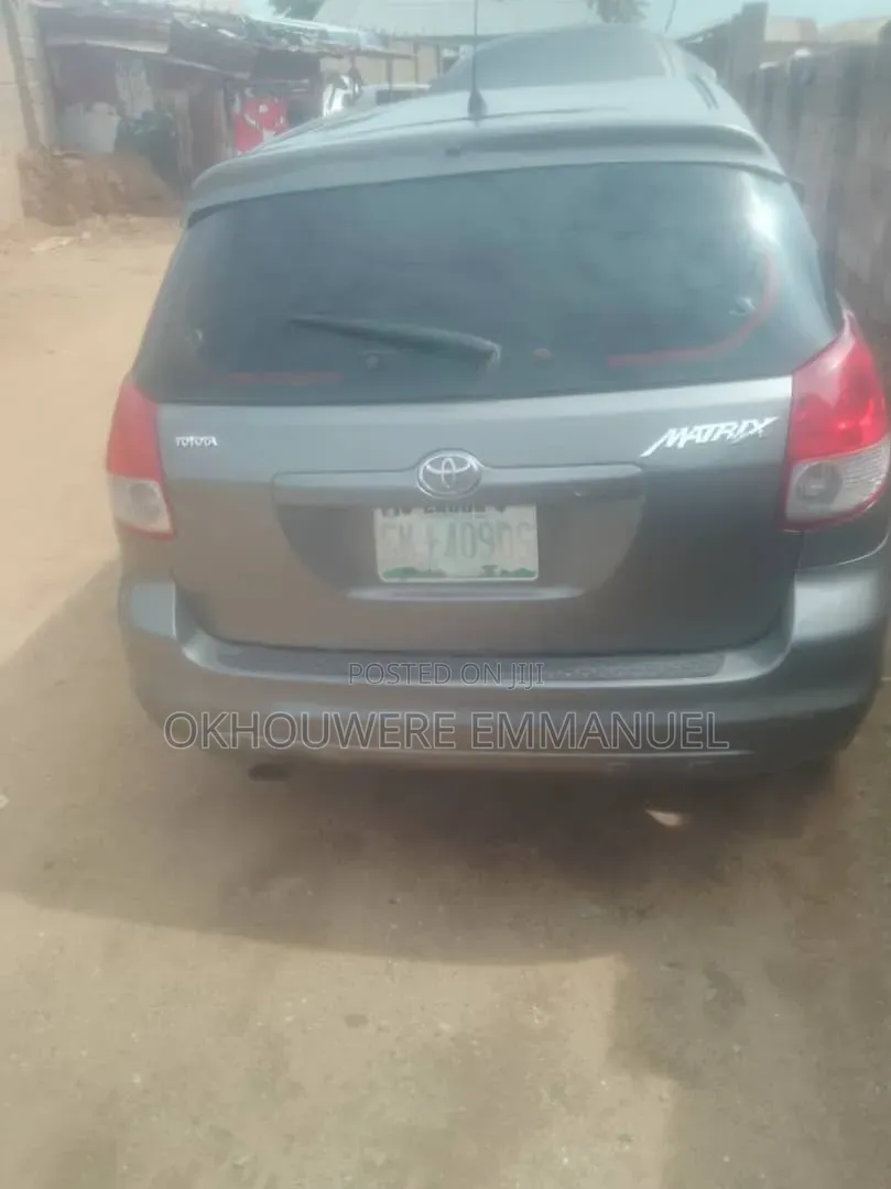 Toyota Matrix 2004 Gray