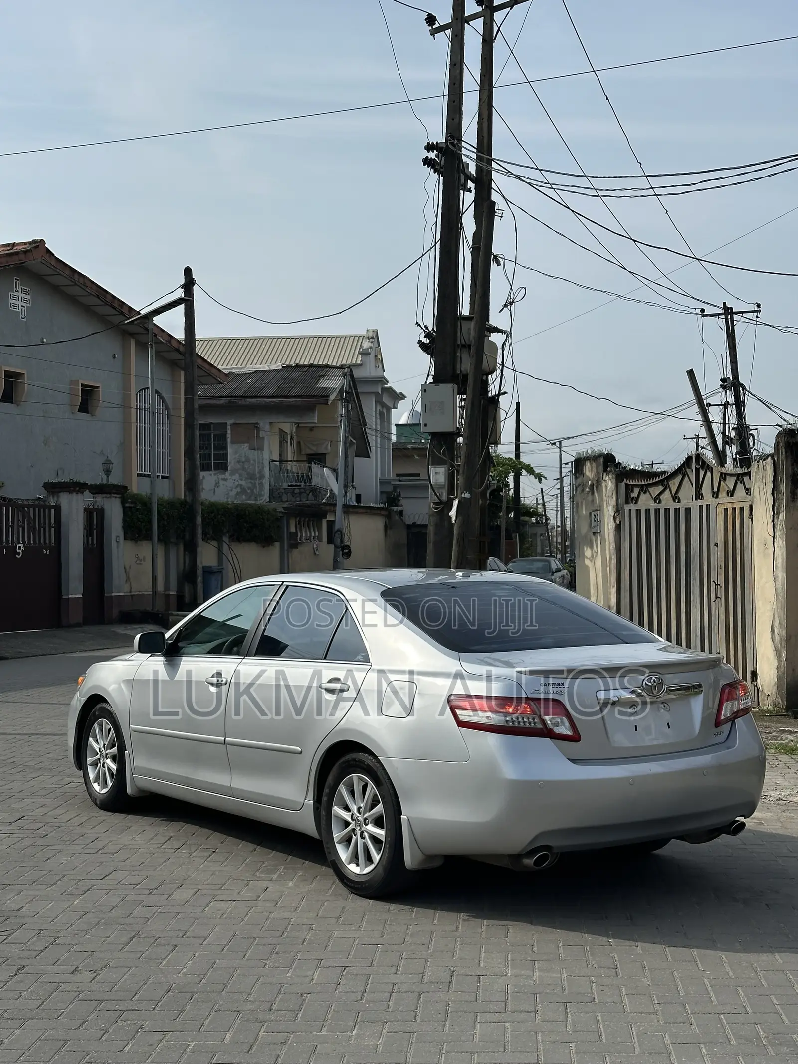 Toyota Camry XLE V6 4dr Sedan (3.5L 6cyl 6AM) 2010 Silver