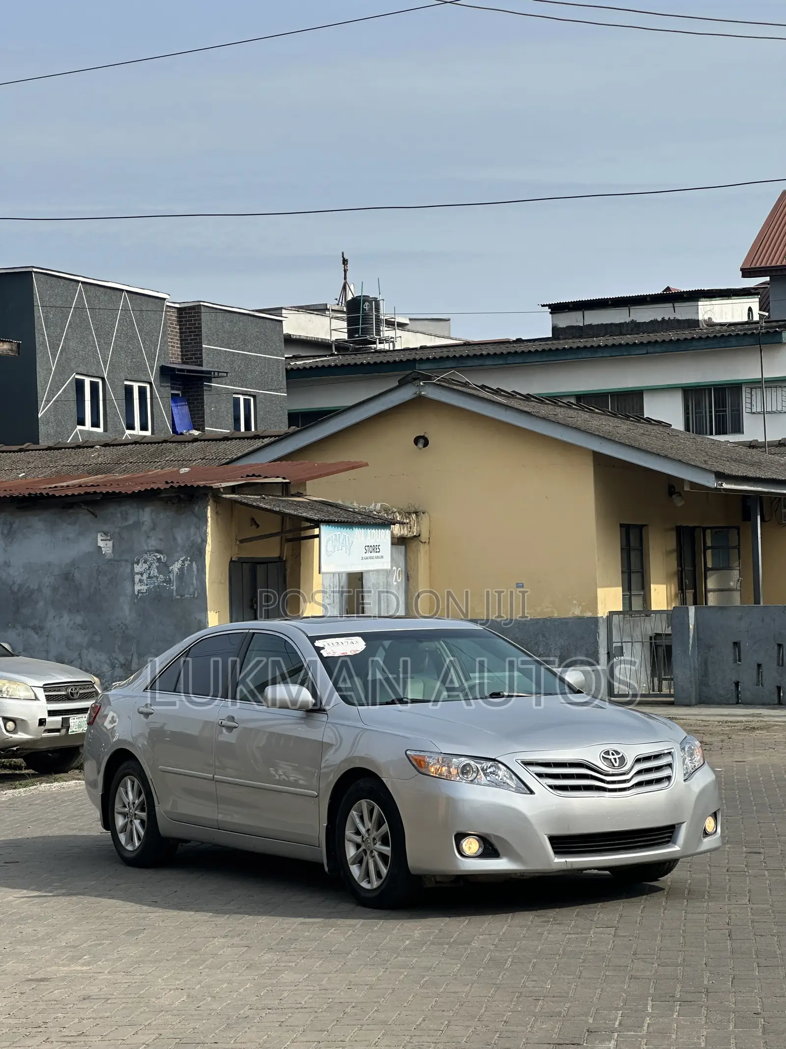 Toyota Camry XLE V6 4dr Sedan (3.5L 6cyl 6AM) 2010 Silver