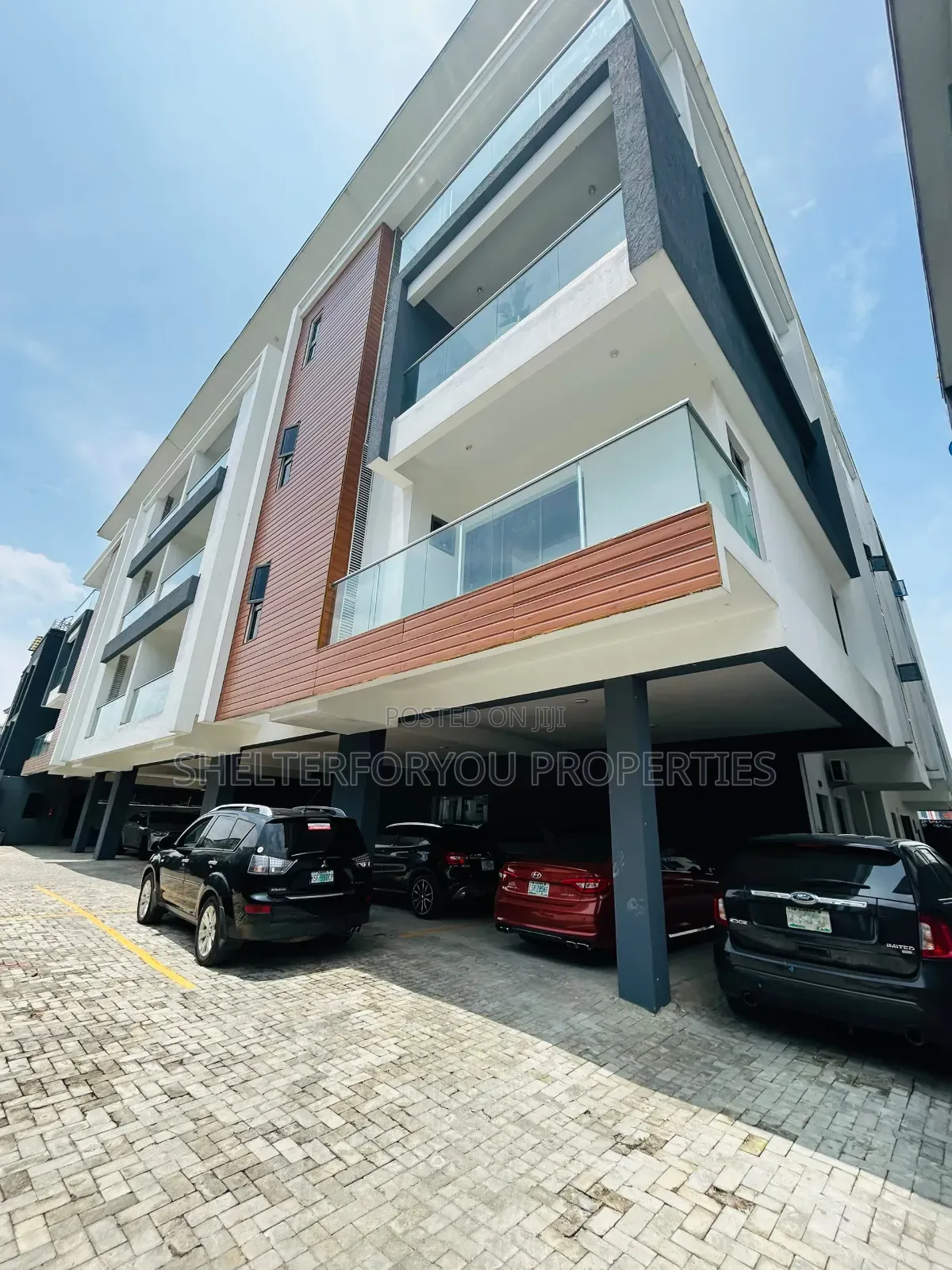 3bdrm Apartment in Ikate for sale