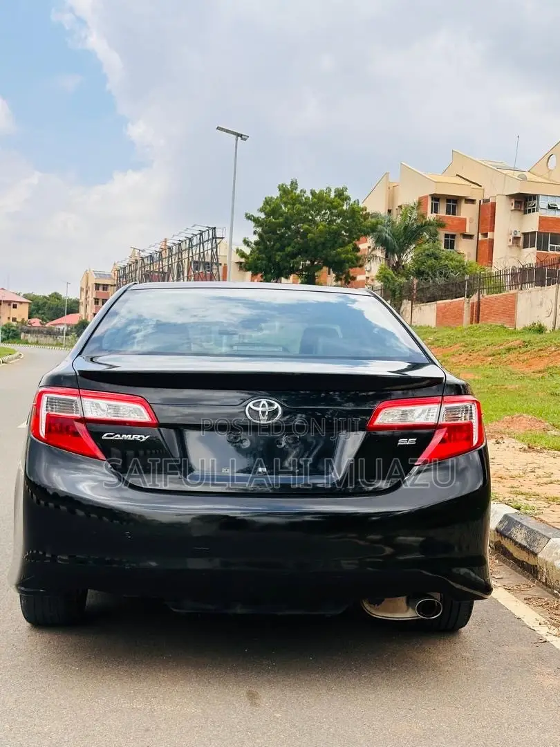 Toyota Camry SE 4dr Sedan (2.5L 4cyl 6A) 2013 Black