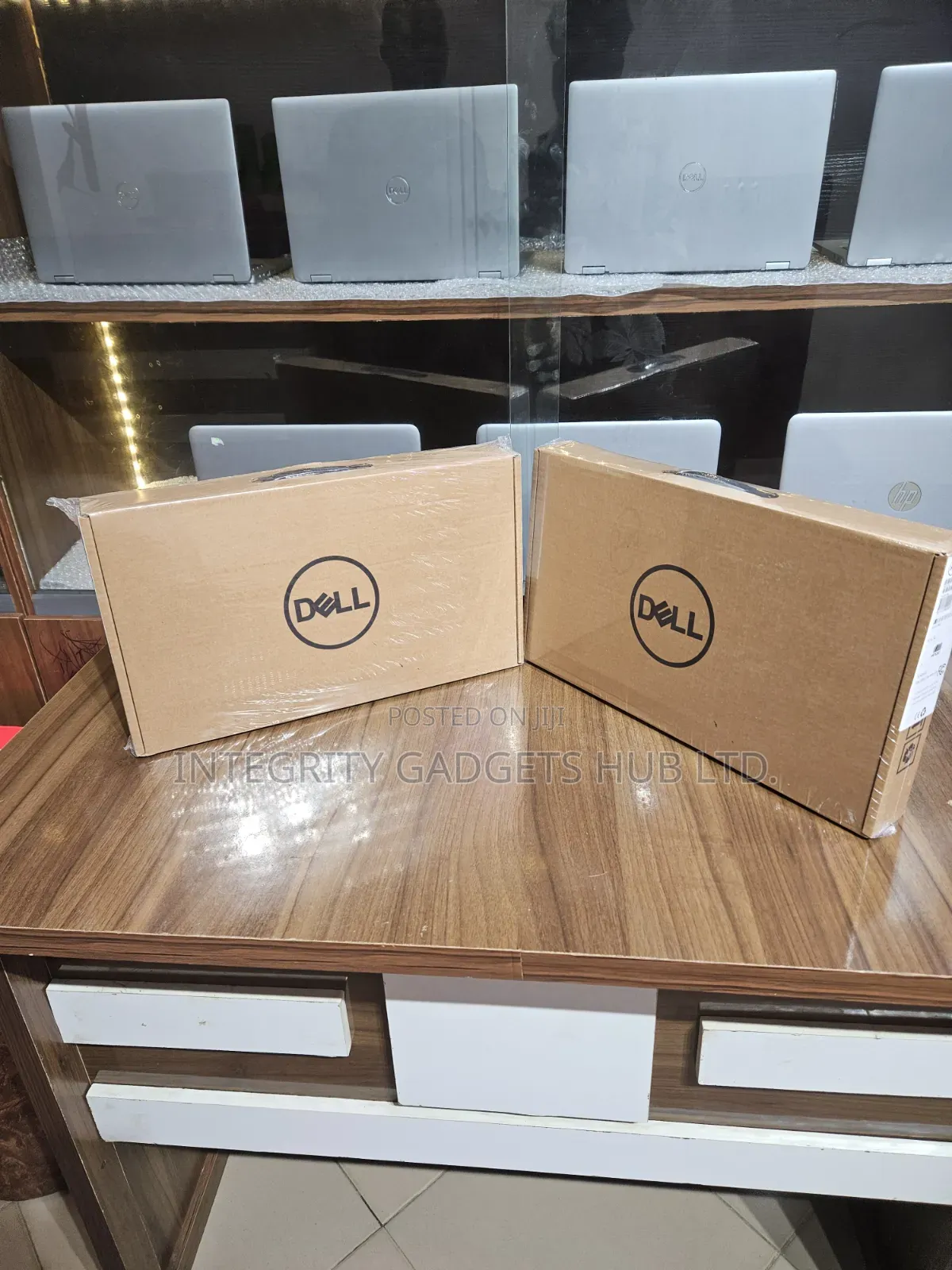 New Laptop Dell Latitude 3190 2-in-1 4GB Intel Pentium SSD 128GB