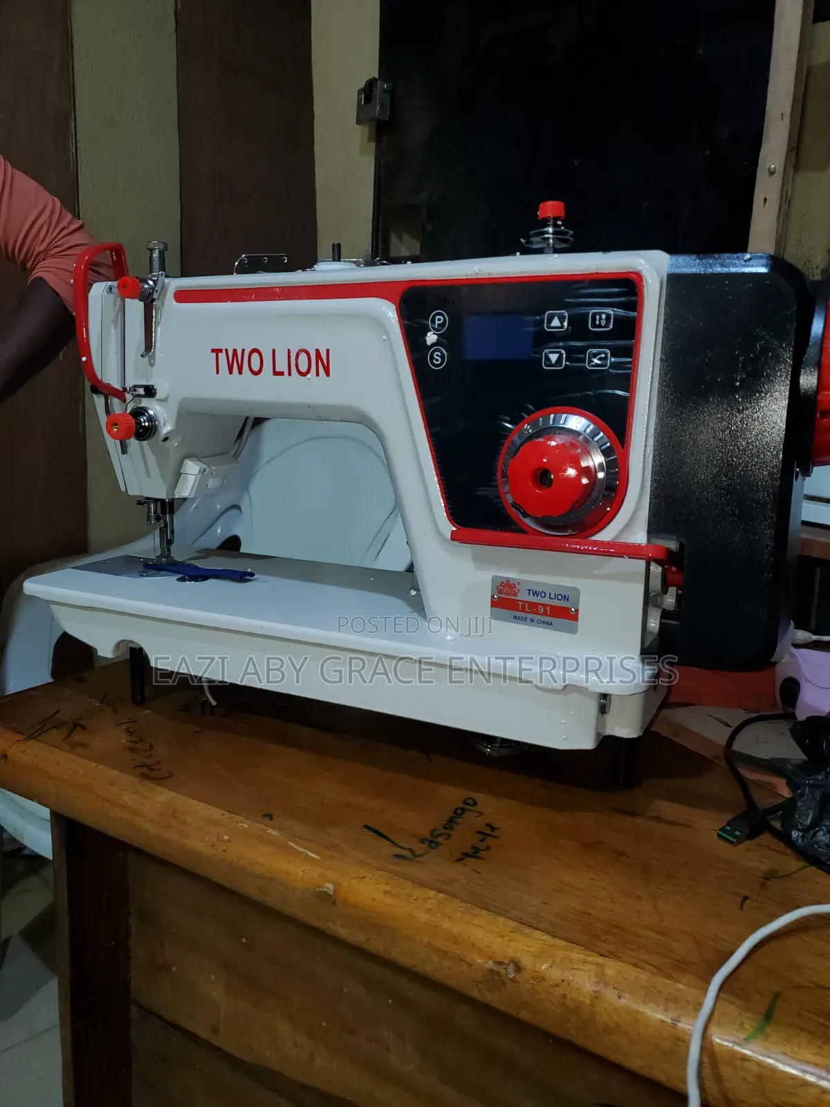 TL91 Industrial Straight Direct Drive Computerized Sewing Machine
