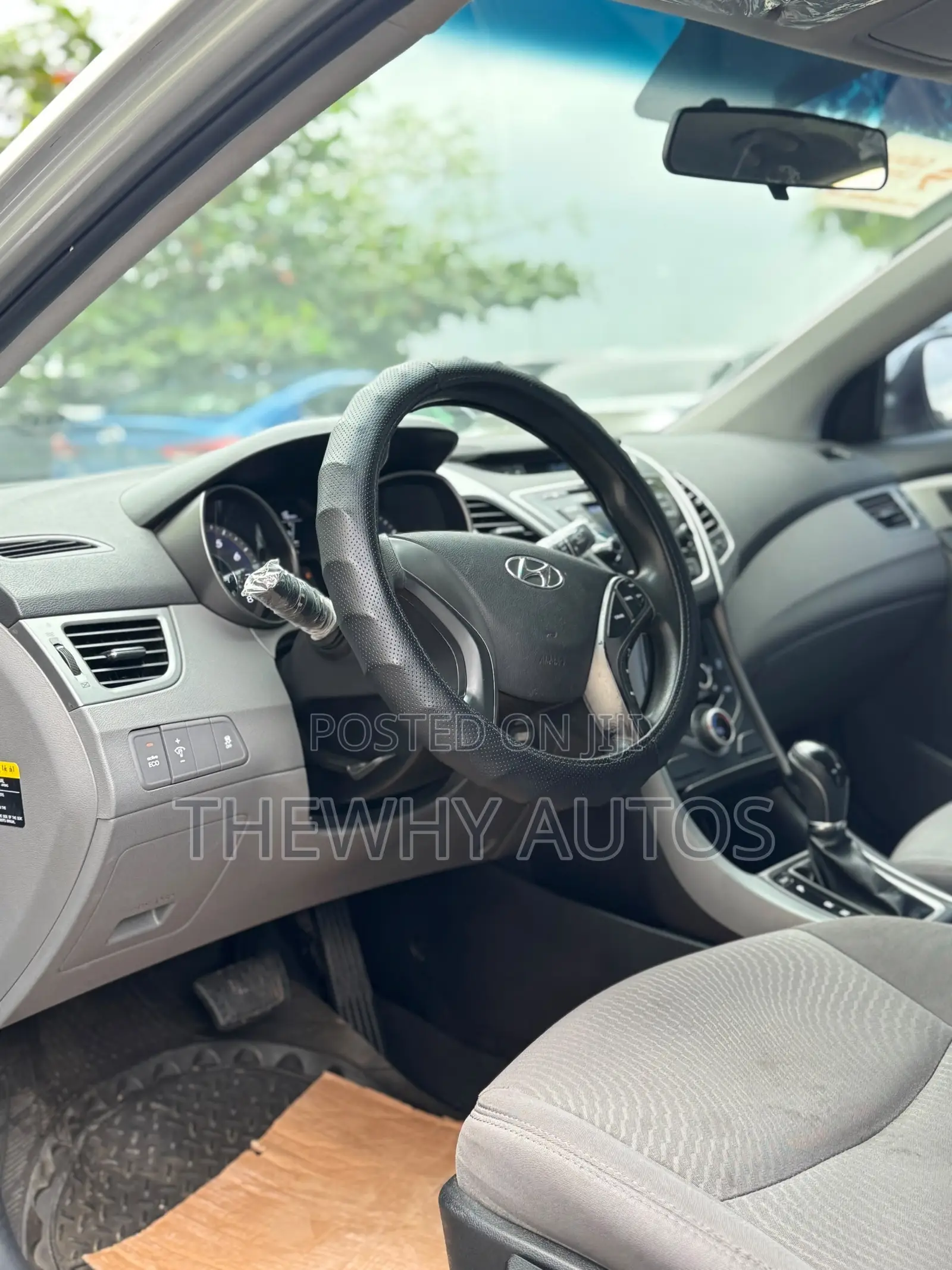 Hyundai Elantra SE 4dr Sedan (1.8L 4cyl 6M) 2015 Silver
