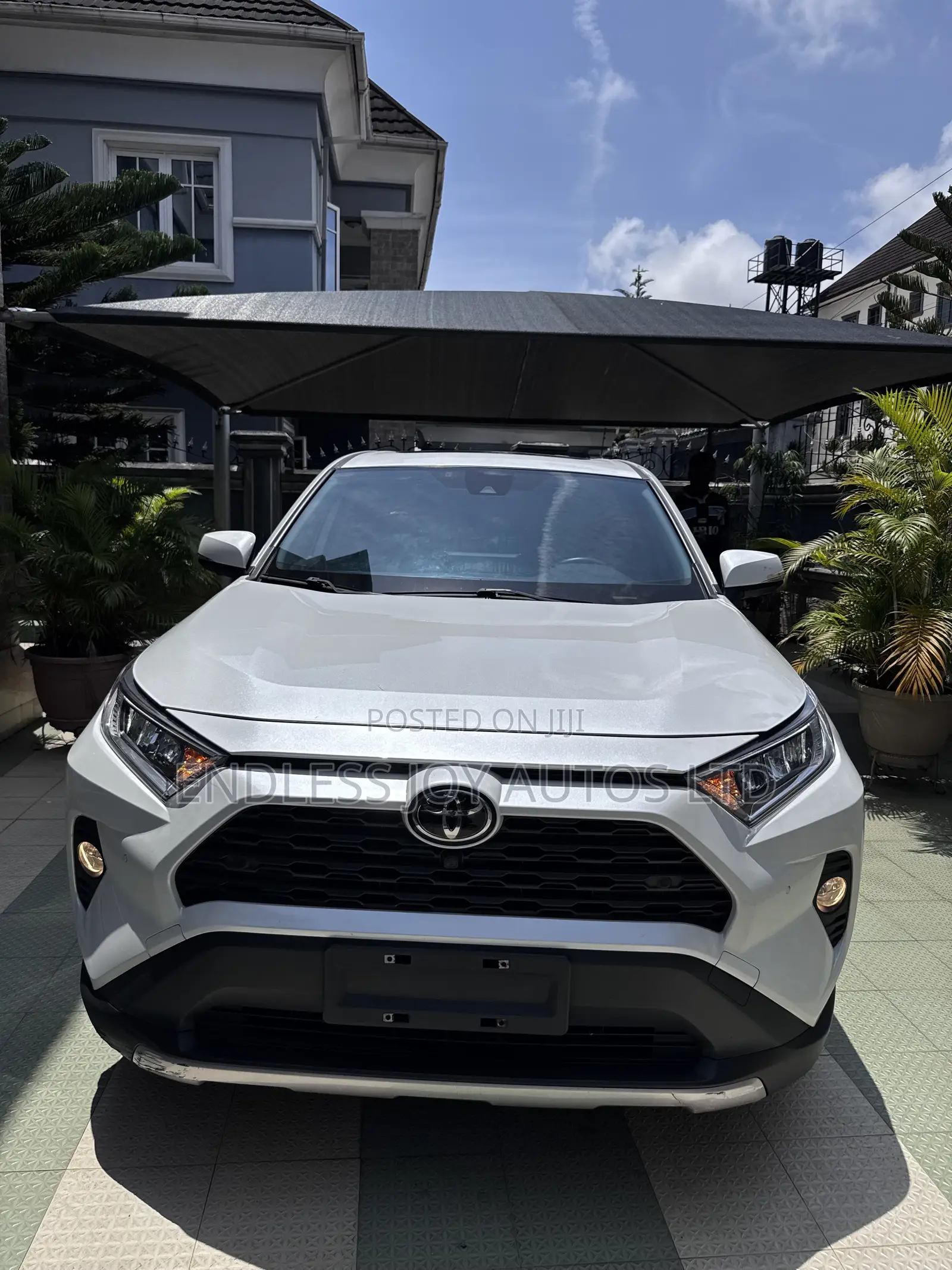 Toyota RAV4 XLE Premium 2022 White
