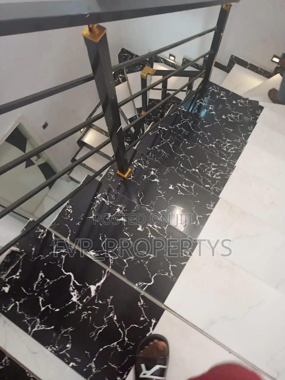 1bdrm Shared Apartment in Ikota Villa, Lekki for rent