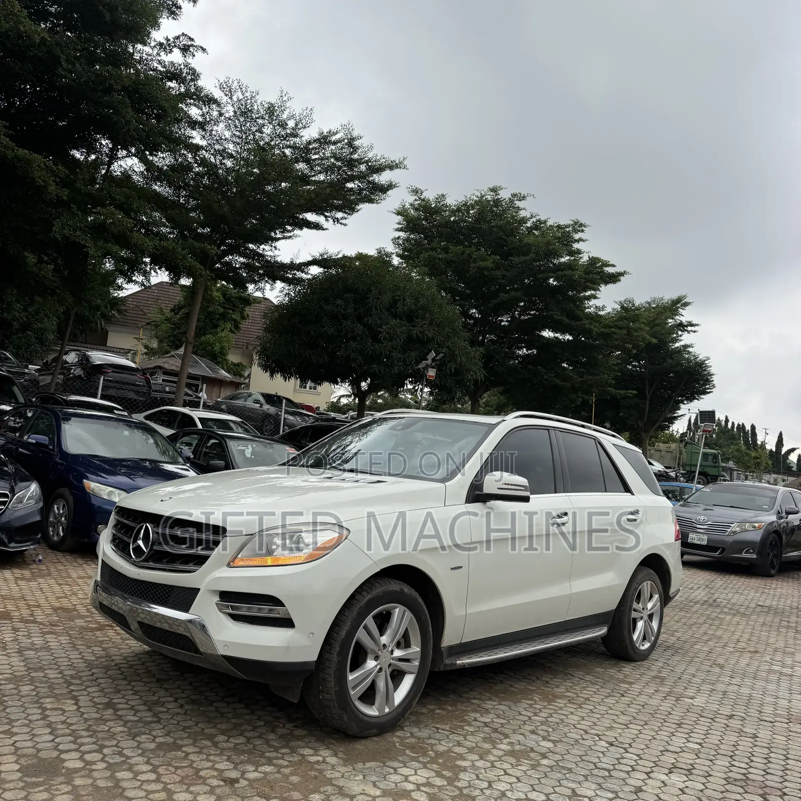 Mercedes-Benz M Class ML 550 4Matic 2012 White