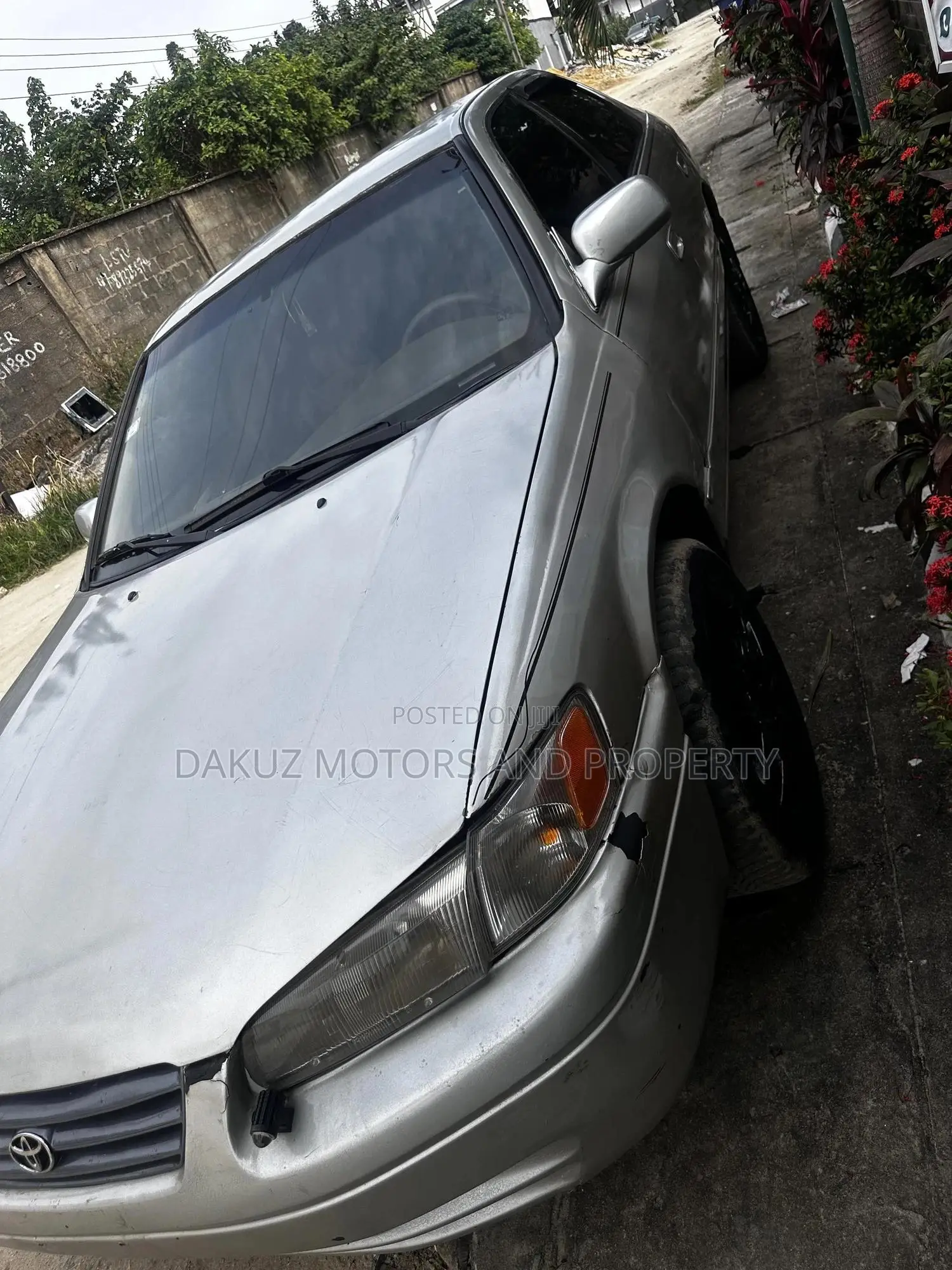 Toyota Camry 2000 Silver
